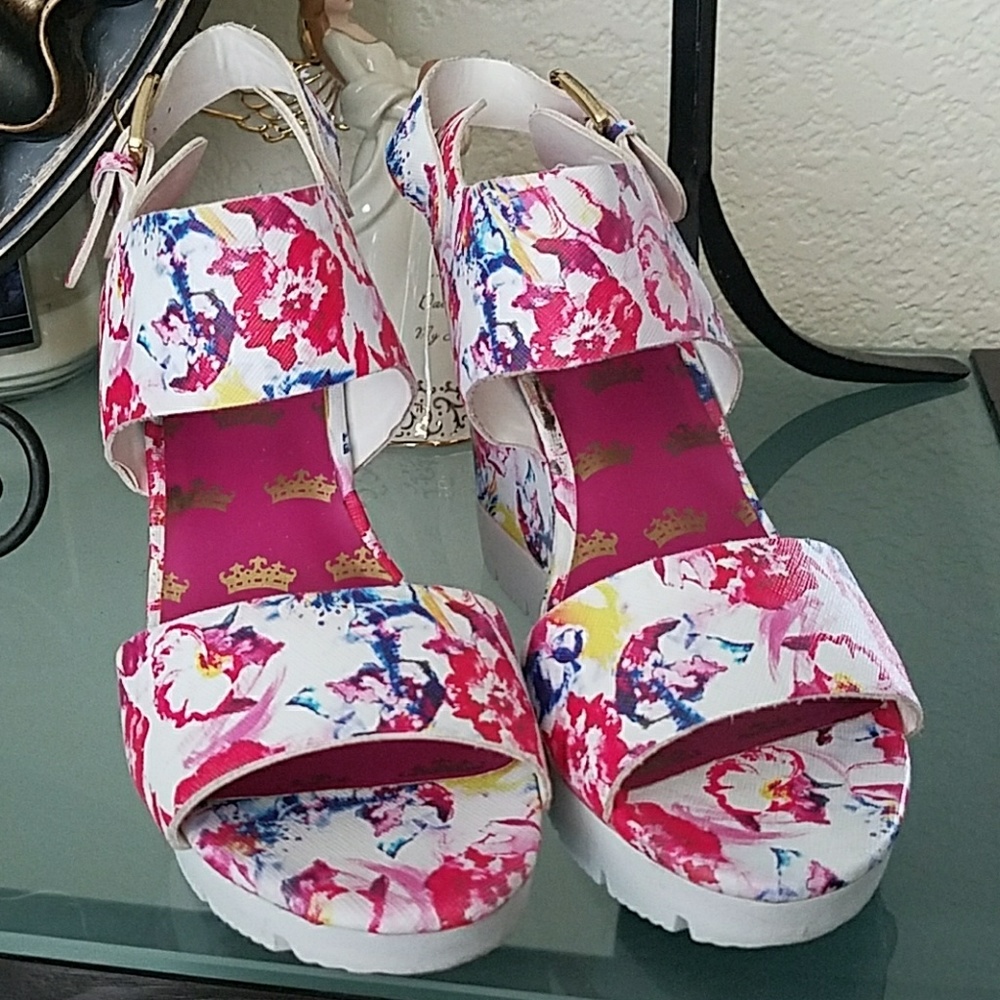 JUICY COUTURE Floral Shoes